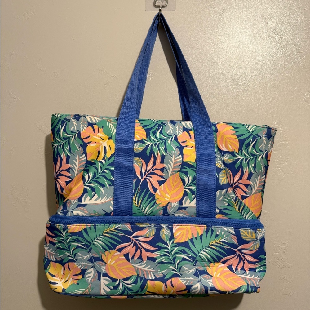 No Boundaries Beach Elevated Zip Bottom Cooler To… - image 2